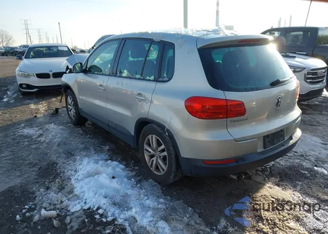 2012 Volkswagen Tiguan Le z USA, uszkodzony, nr VIN WVGAV7AX7CW577003